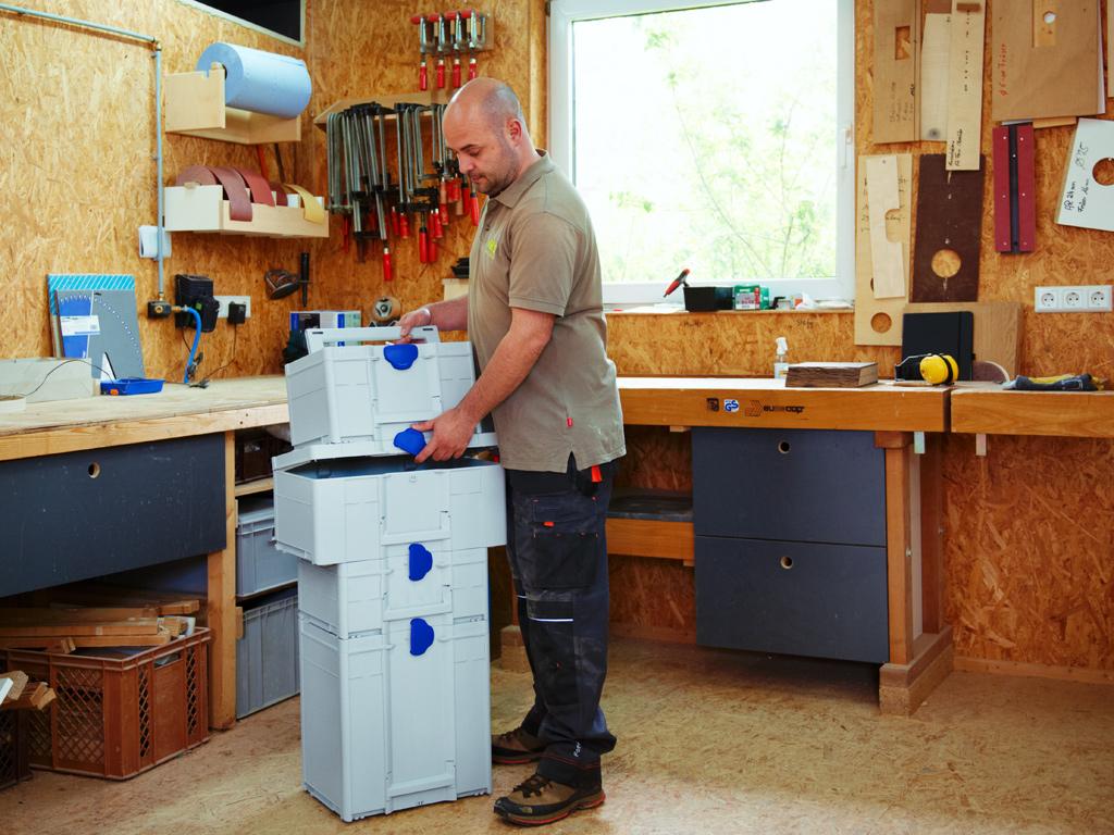 In the workshop, systainer® cases don’t just ensure structure and organization. Our case system guarantees your equipment is packaged securely and can be operated with one hand - you have everything in the right place and easily available. In the workshop, systainer® cases don’t just ensure structure and organization. Our case system guarantees your equipment is packaged securely and can be operated with one hand - you have everything in the right place and easily available.