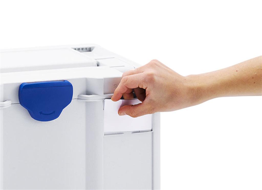 Labels can be quickly and easily inserted in the slot on the Systainer³ even when it is closed. Labels can be quickly and easily inserted in the slot on the Systainer³ even when it is closed.